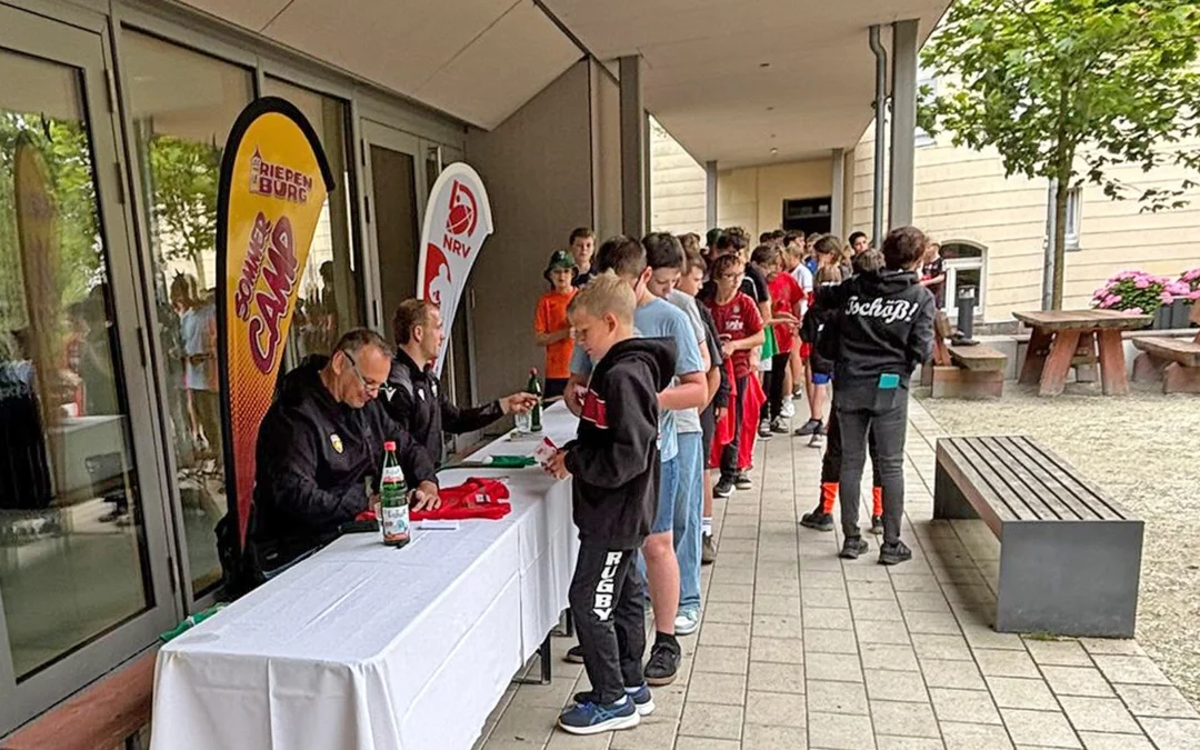 Felix Hufnagel & Rainer Kumm begeistern den Rugbynachwuchs